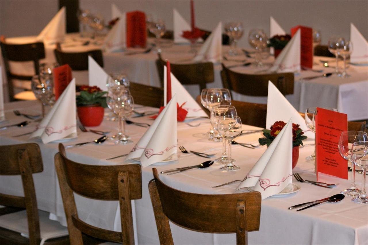 Zur Traube Schwarzwaldhotel & Restaurant Am Titisee Санкт-Мерген Экстерьер фото